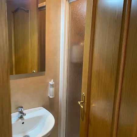 Hostal Retiro Madrid Exterior photo